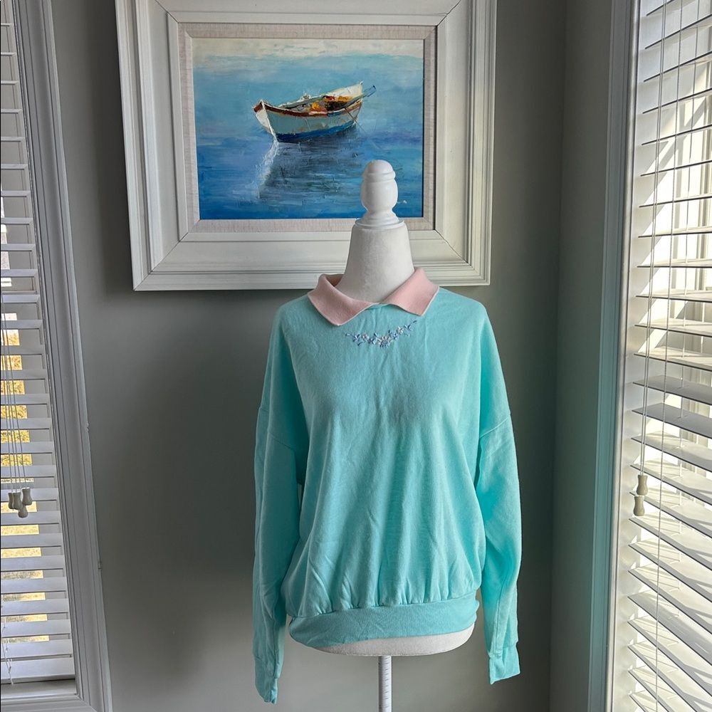 Vintage 80s Spring Aqua Floral Sweatshirt with Peach Collar